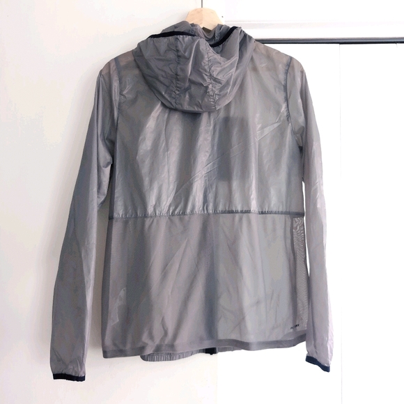 🚫DONATED🚫 Reebok Playdry Grey Lightweight Training Jacket with Hood - Picture 2 of 7